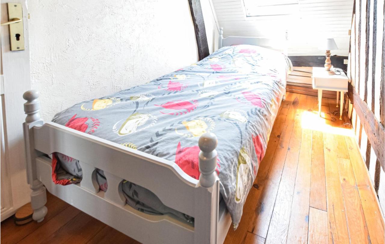 2 Bedroom Lovely Home In Marques Buitenkant foto